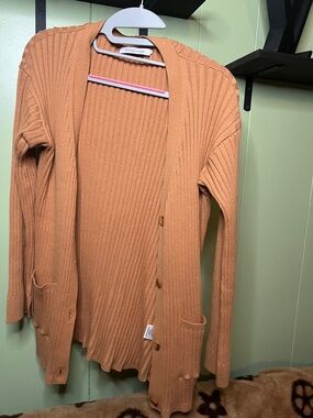 Ribbed Open-Front Cardigan Sweater in Camel Tan